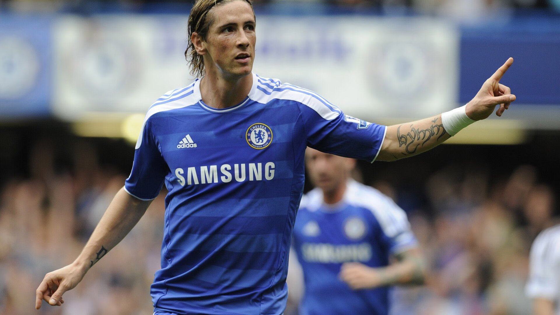 皇家马德里与巴塞罗那上演巅峰对决,西甲冠军悬念再起